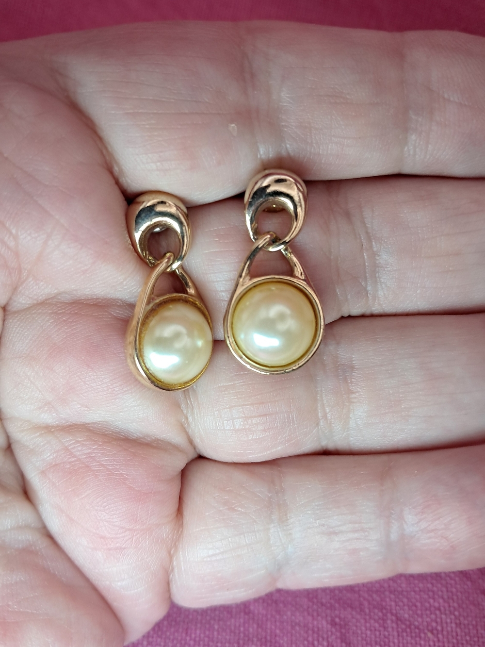 Vintage Chic Goldtone Faux Pearl Dangle Drop Earrings